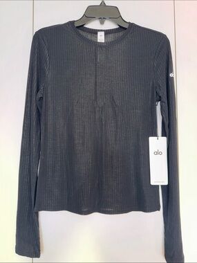 💜OFFERS💜 - BRAND NEW! ALO Yoga Ribbed Long Sleeve Top - Black